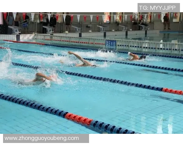 全国游泳比赛激烈开赛 展现顶尖泳者风采与竞技实力